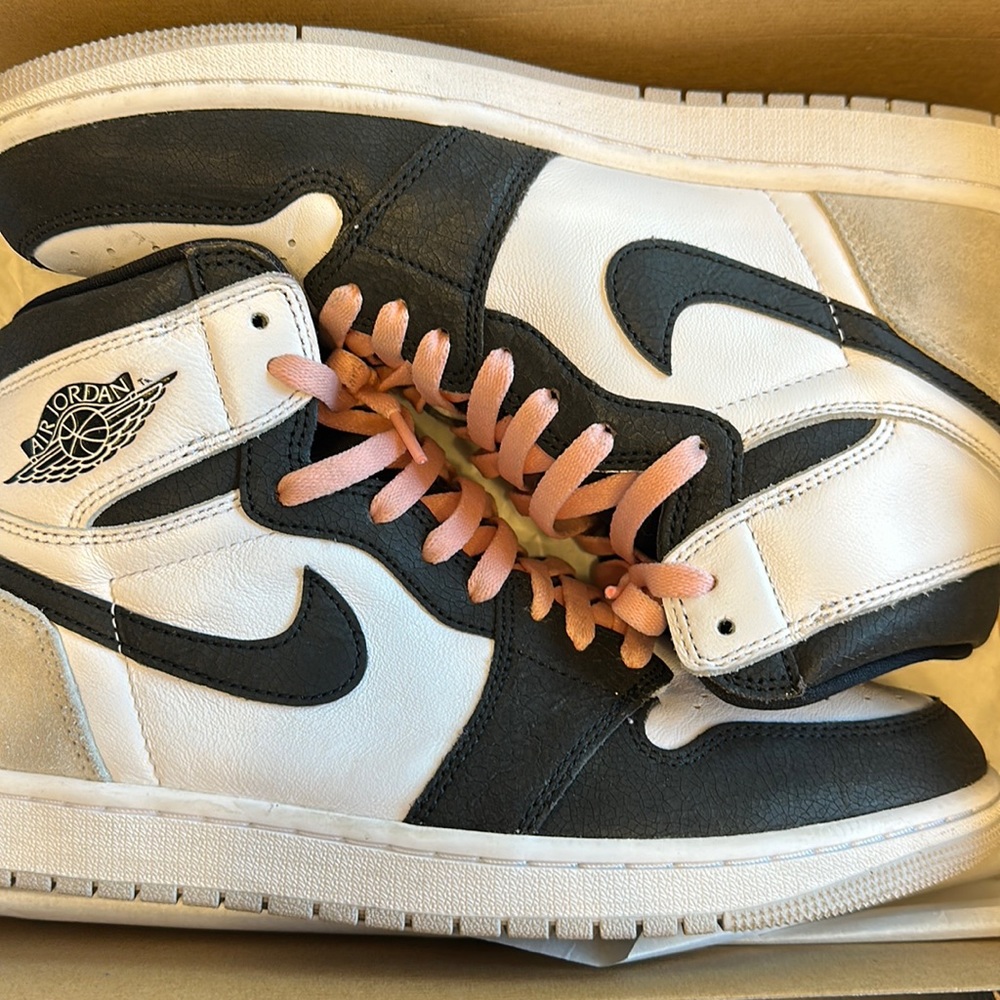 Nike Air Jordan Retro High OG Bleached Coral Shoes